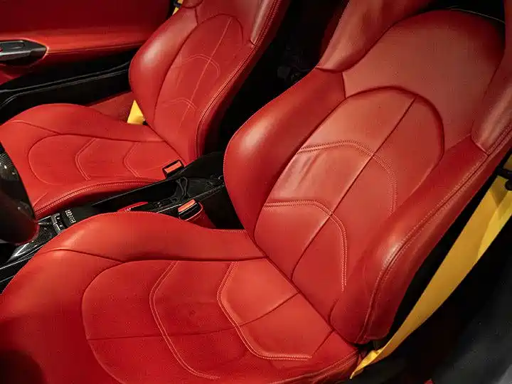 Фото 8 - Ferrari 488