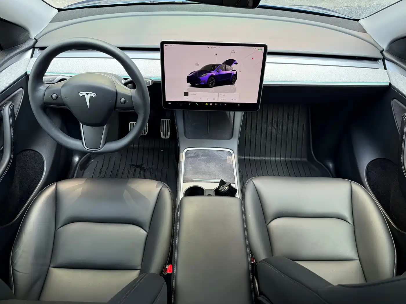 TESLA MODEL Y