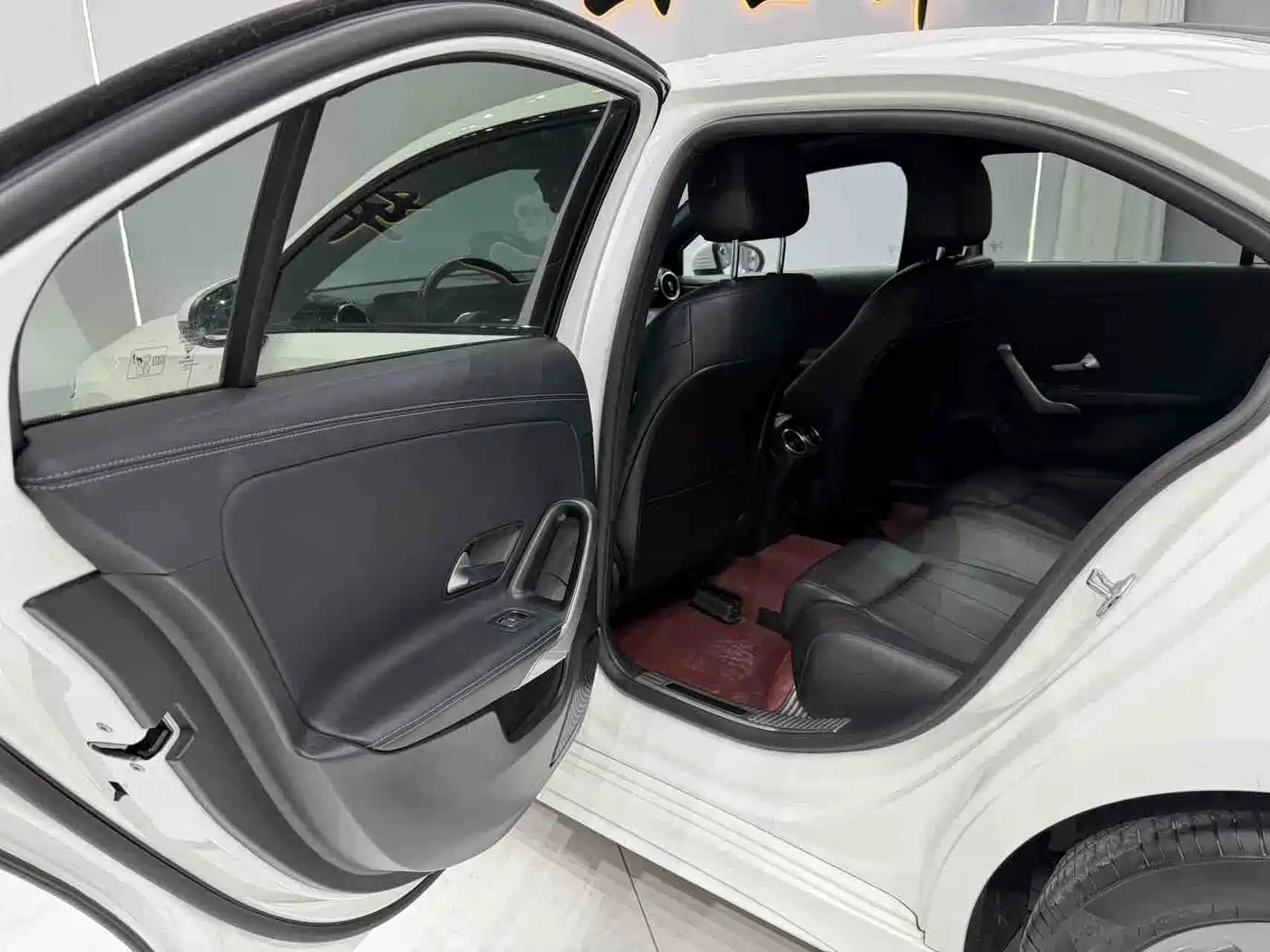 Mercedes-Benz A-Class 2022 A 180 L Sport Sedan фото 20
