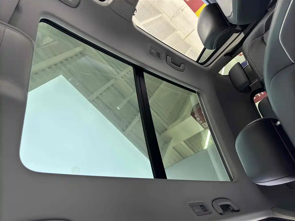 VOLKSWAGEN TIGUAN L NEW ENERGY