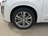 Photo 23 - Cadillac XT6