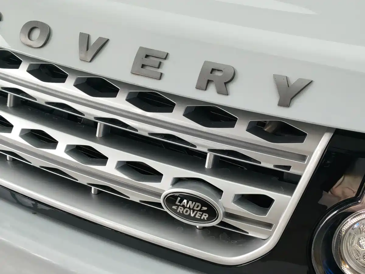Land Rover Discovery 2016 3.0 SC V6 HSE фото 8
