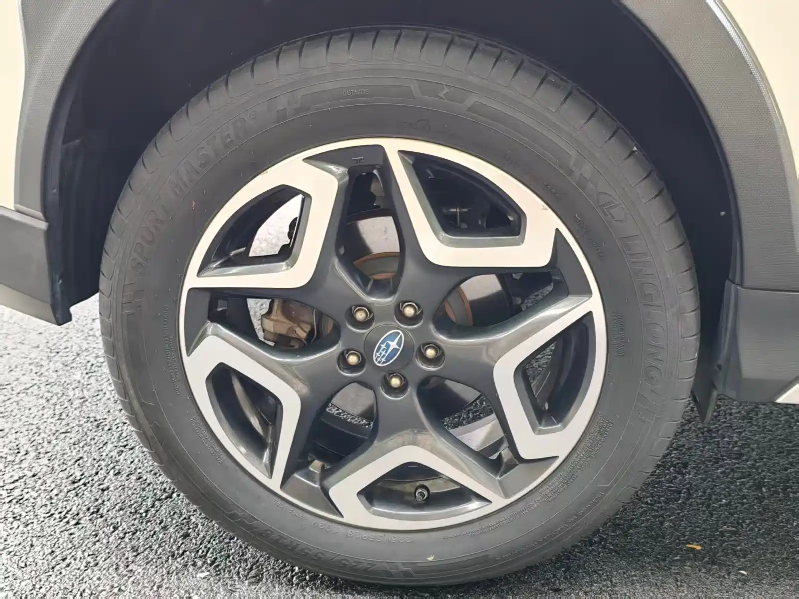 Photo 6 - Subaru XV