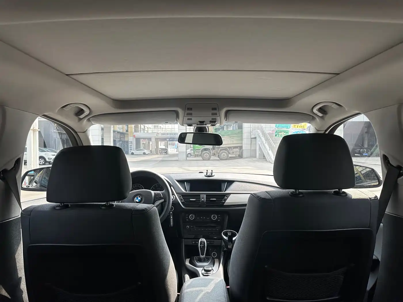 BMW X1 2014 sDrive18i Leading Edition фото 13