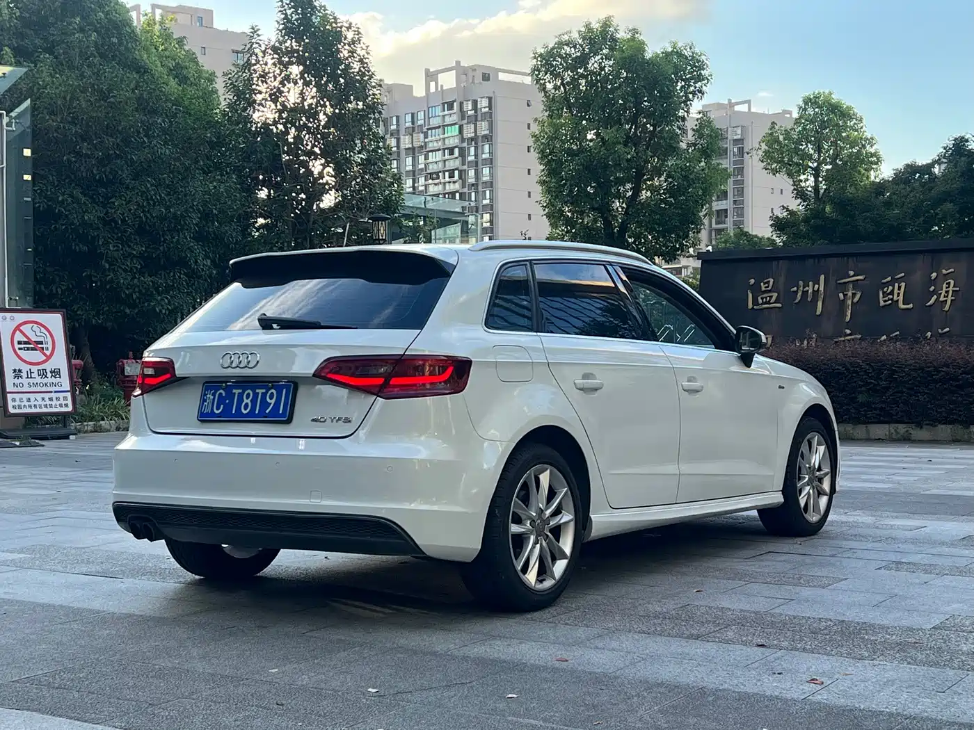 Audi A3 (Import) 2014 2014 Sportback 40 TFSI S line Comfort
