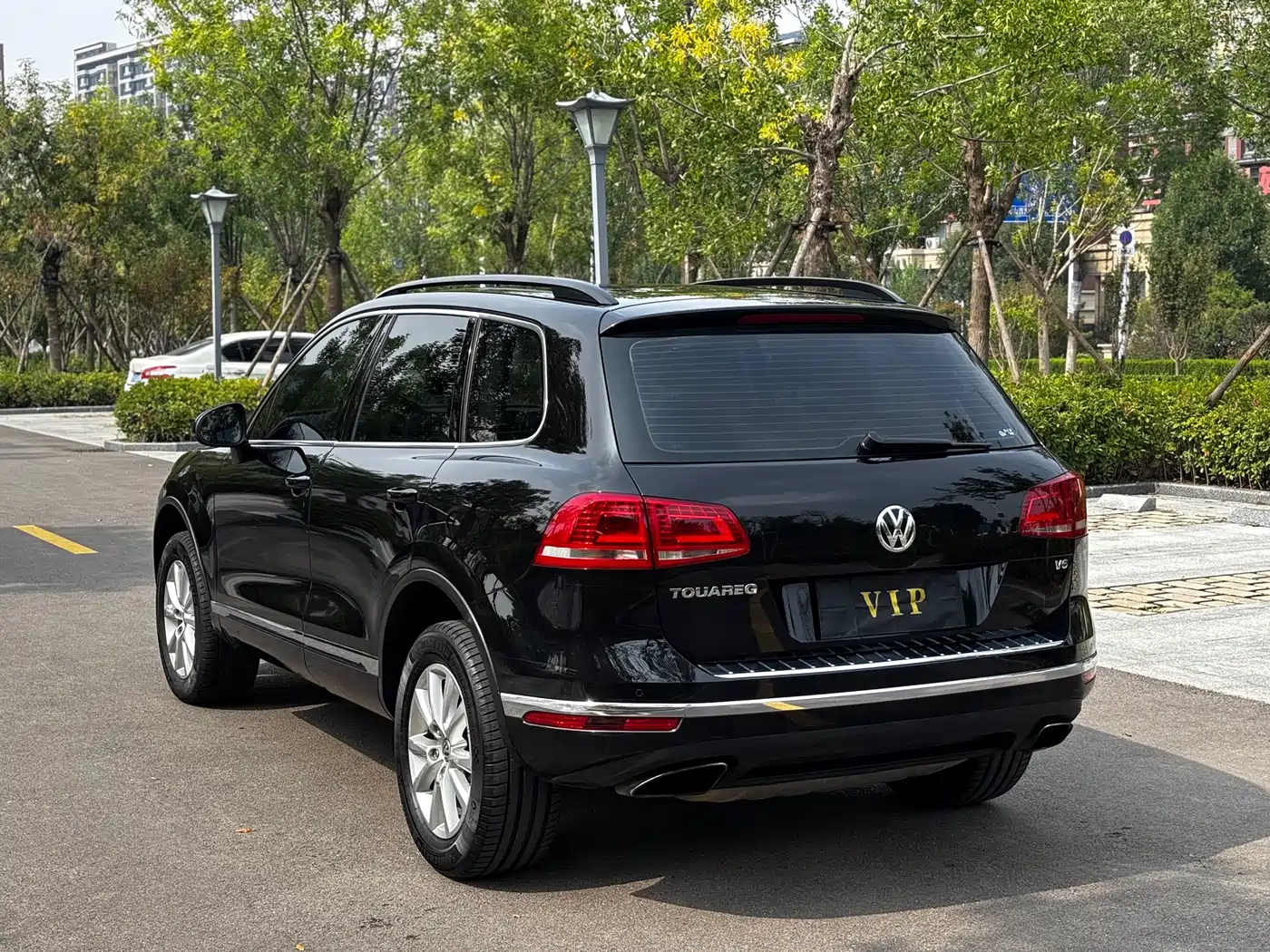 VOLKSWAGEN TOUAREG