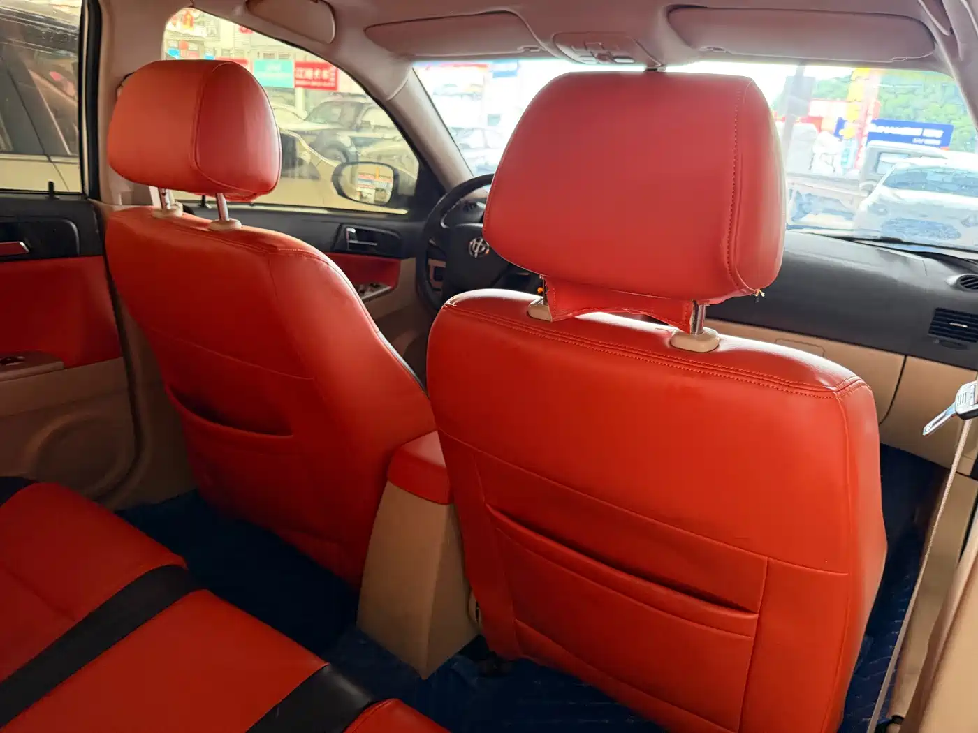 Zhonghua H330 2015 2013 1.5L Automatic Luxury