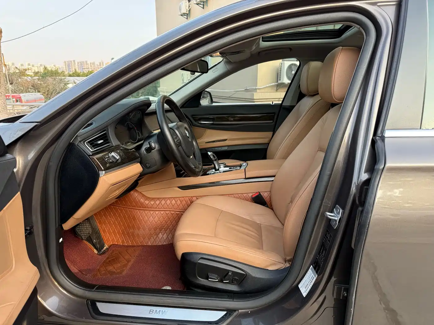 Photo 9 - BMW 7 Series
