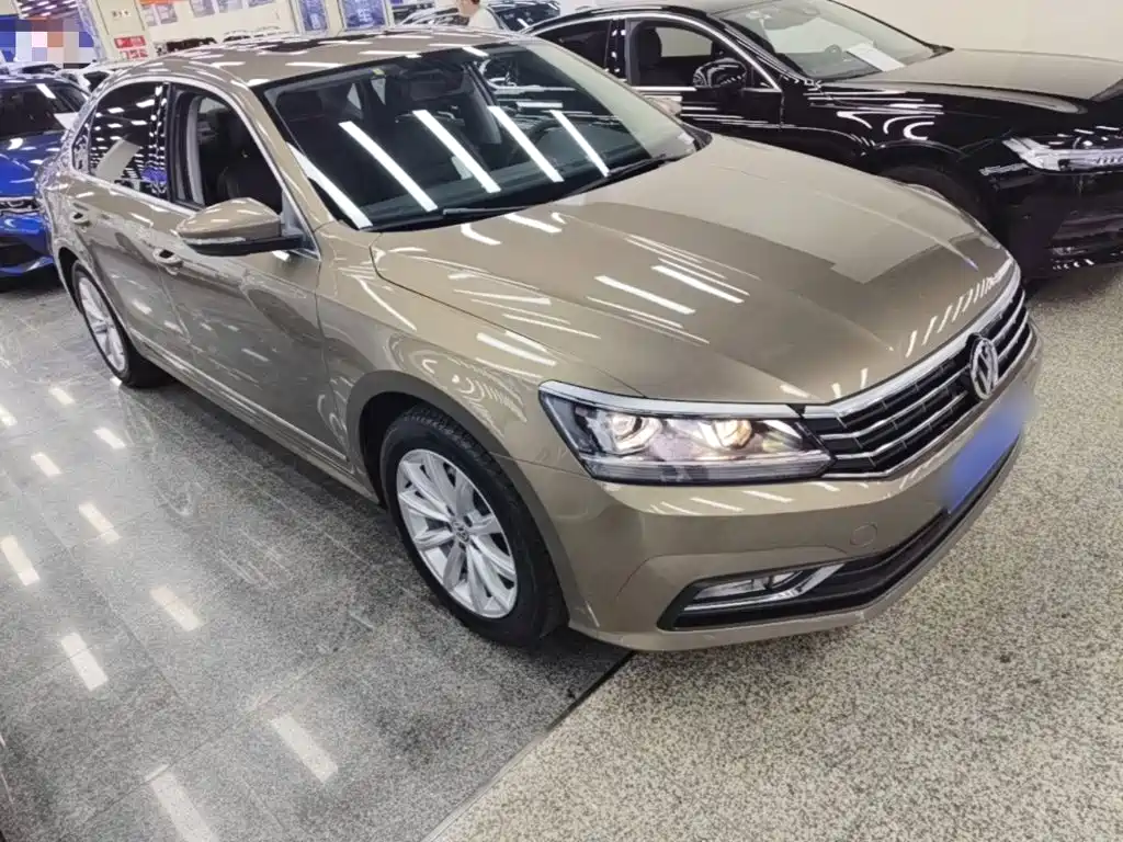 Фото 4 - Volkswagen Passat