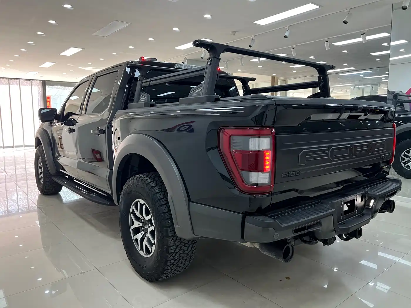 FORD F-150 RAPTOR