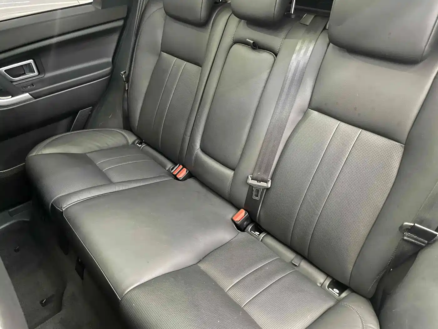 Land Rover Discovery Sport 2019 240PS SE Edition China V фото 19