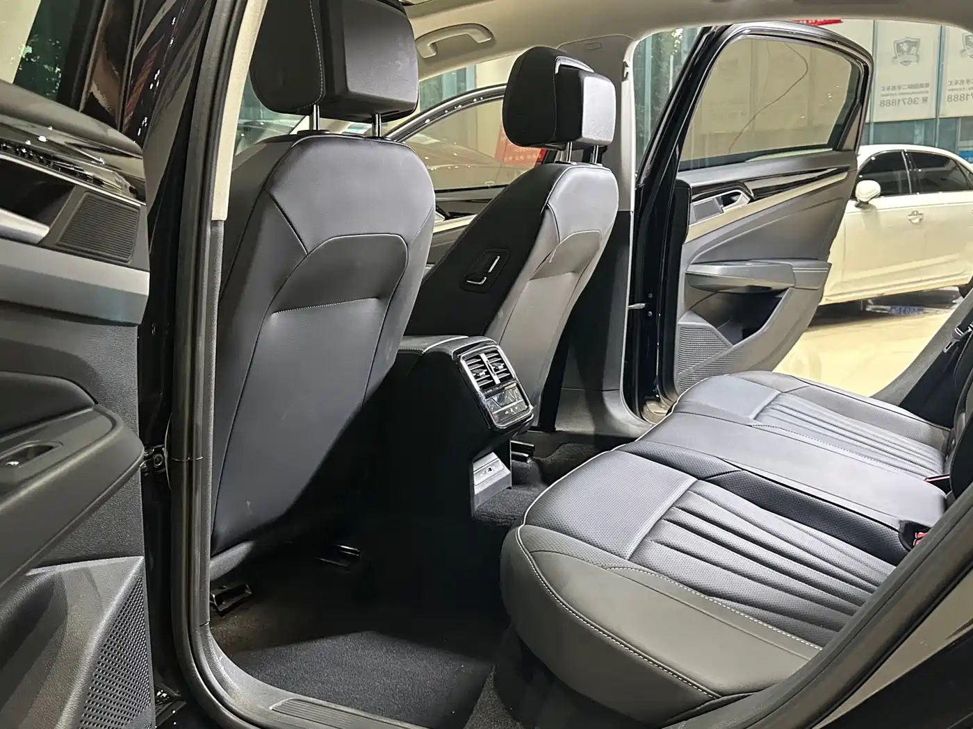 Volkswagen Passat 2026 2026 Outstanding Edition 380TSI Starlight Dragon Soaring Version