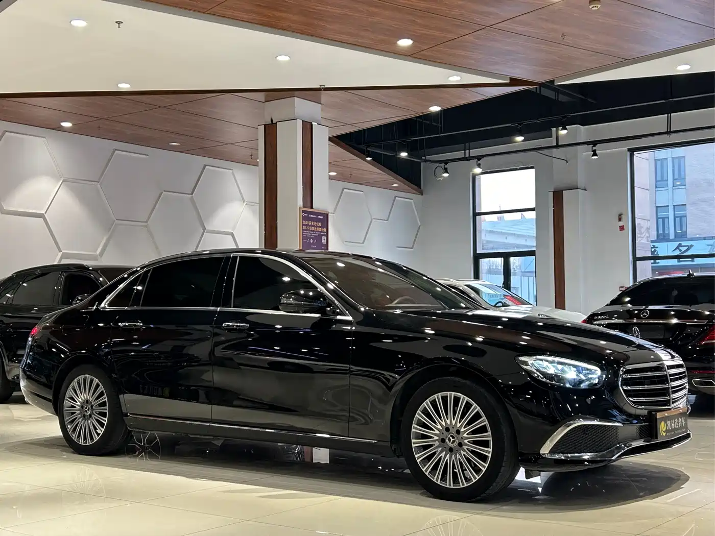 MERCEDES-BENZ E CLASS