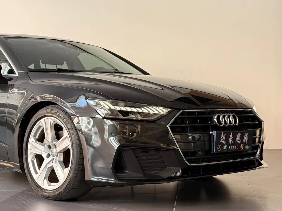 Фото 2 - Audi A7