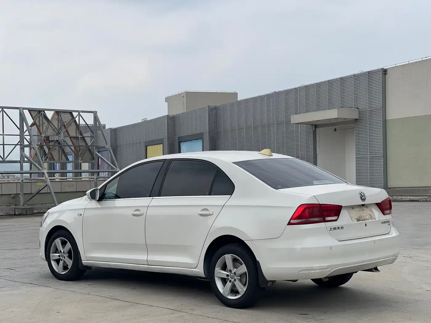 Volkswagen Santana 2015 1.6L Automatic Comfort Edition фото 6