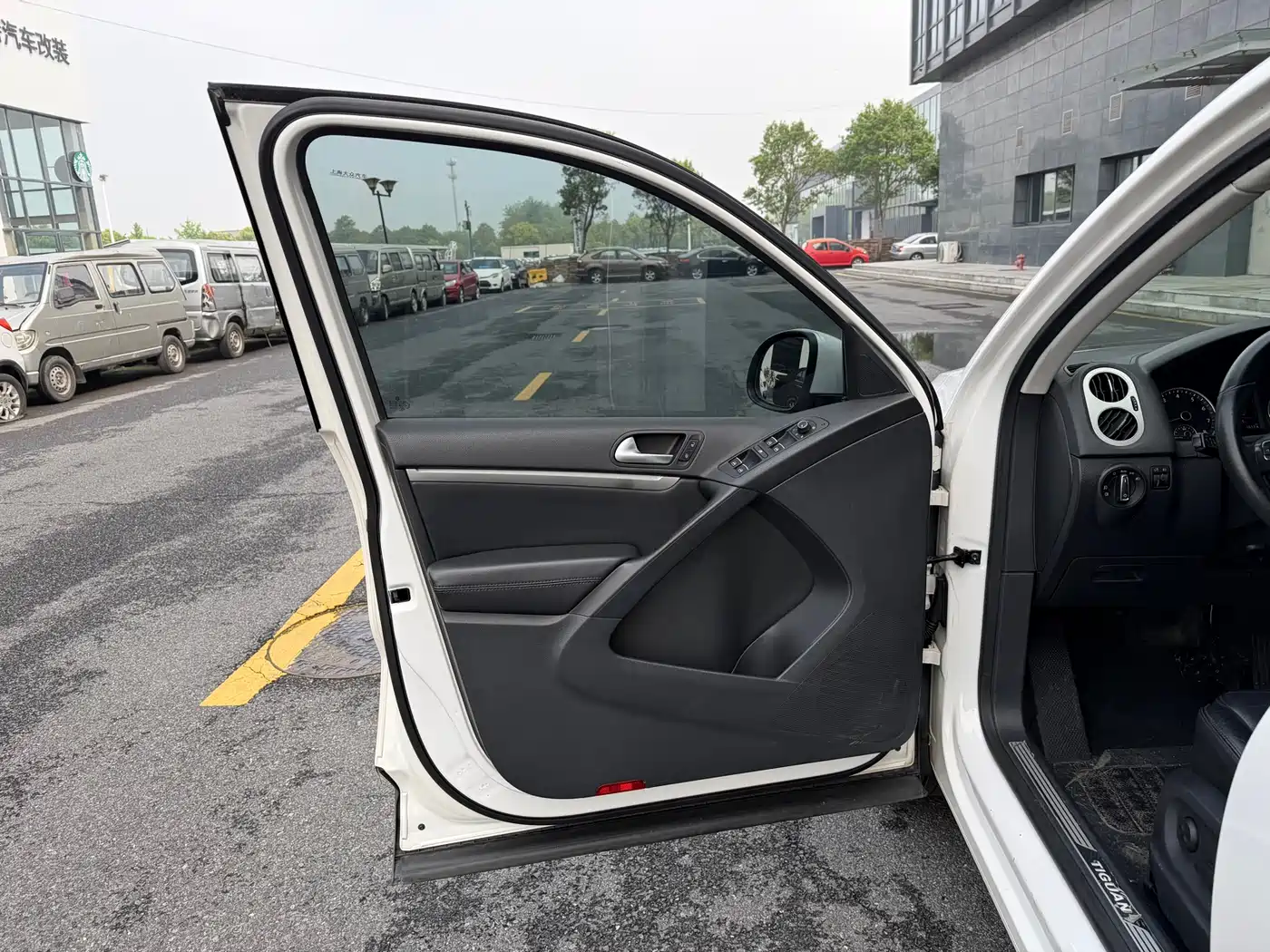 Volkswagen Tiguan 2015 1.8TSI Automatic 2WD Highline фото 18