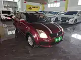 Фото 4 - Suzuki Swift