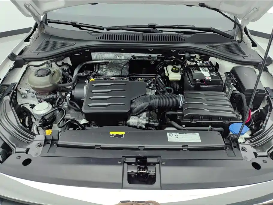 Volkswagen Lavida 2021 1.5L Auto Comfort Edition фото 10
