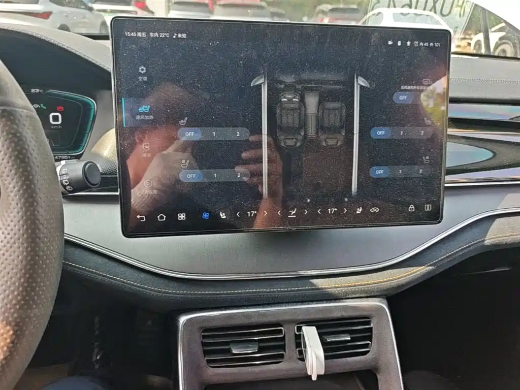 BYD Tang New Energy 2021 DM-i 112KM Honor фото 13