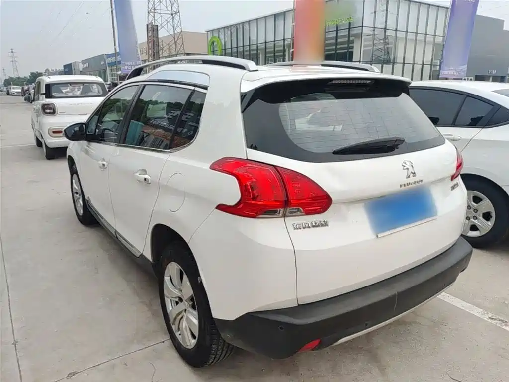 Peugeot 2008 2014 1.6L Automatic Fashion Edition фото 5
