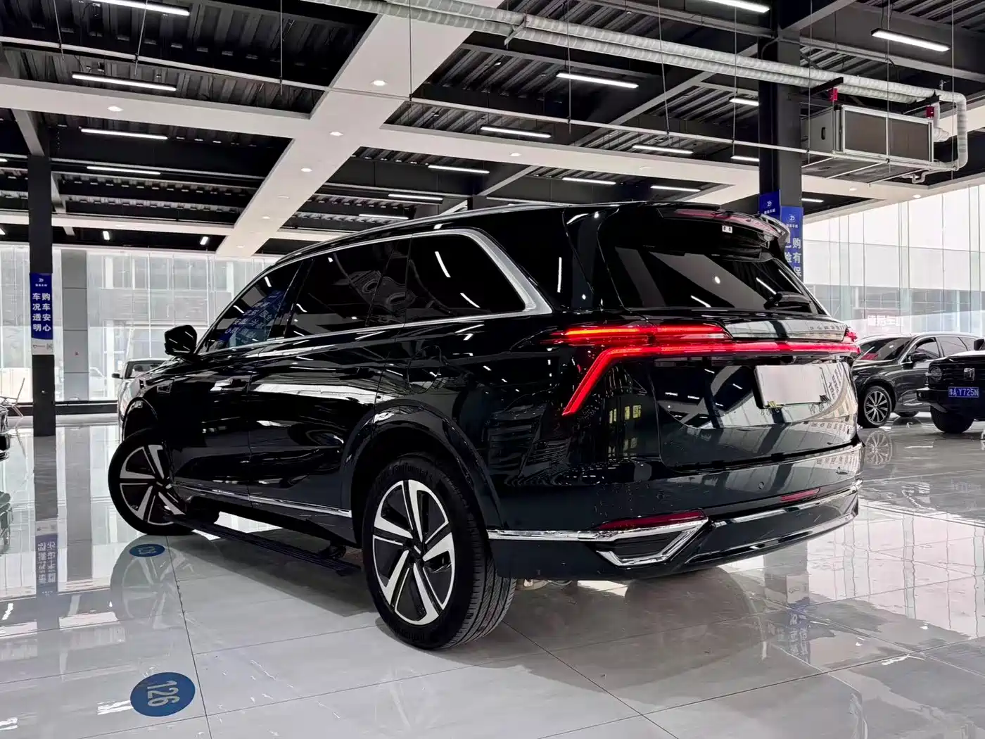 WEI PAI WEI BRAND BLUE MOUNTAIN