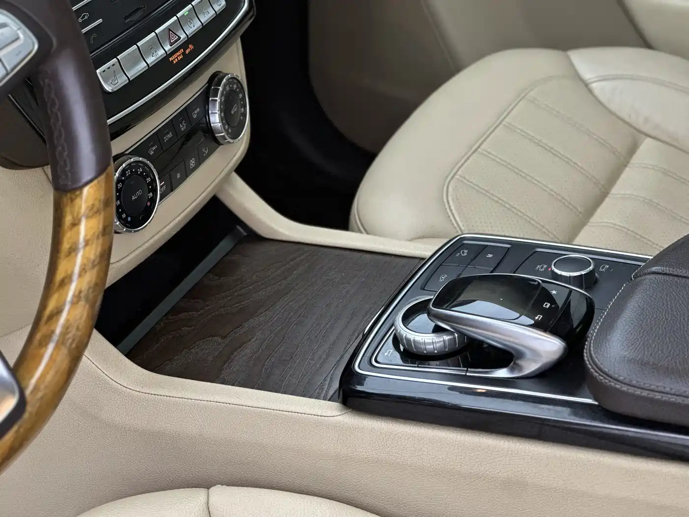 Mercedes-Benz GLE 2015 GLE 400 4MATIC фото 10
