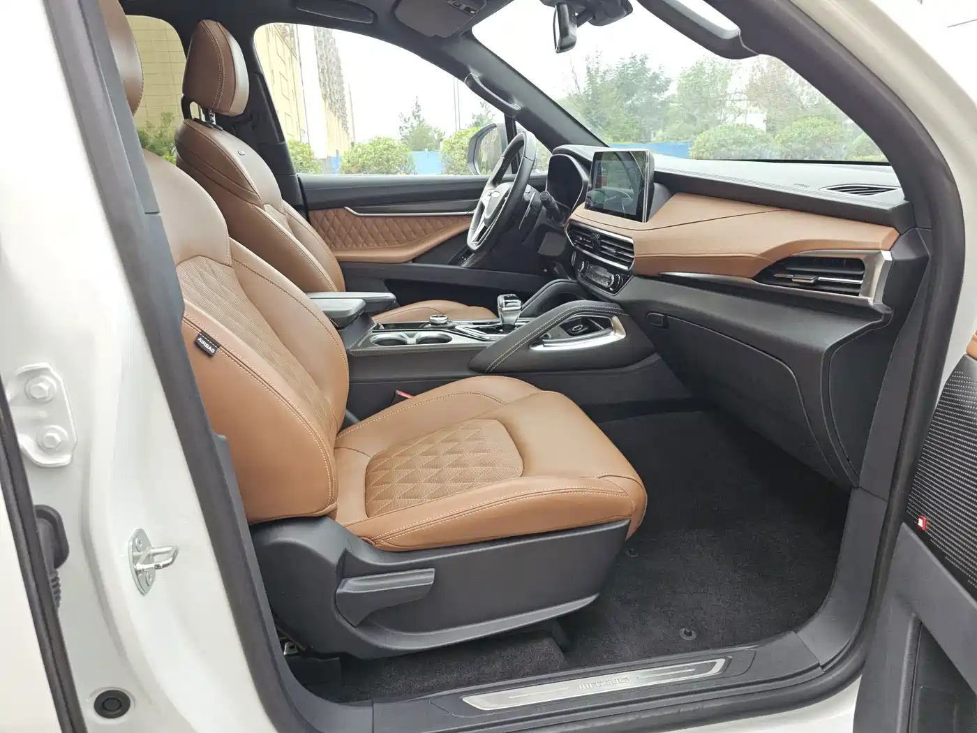 Maxus D90 Pro 2022 2021 2.0T Diesel 4WD Lop Nur Edition 7-Seater