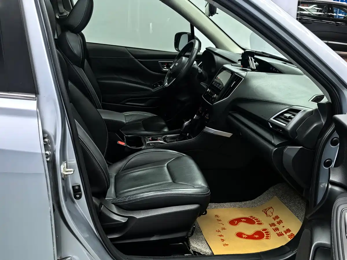 Subaru Forester 2020 2.0i Luxury Edition фото 21