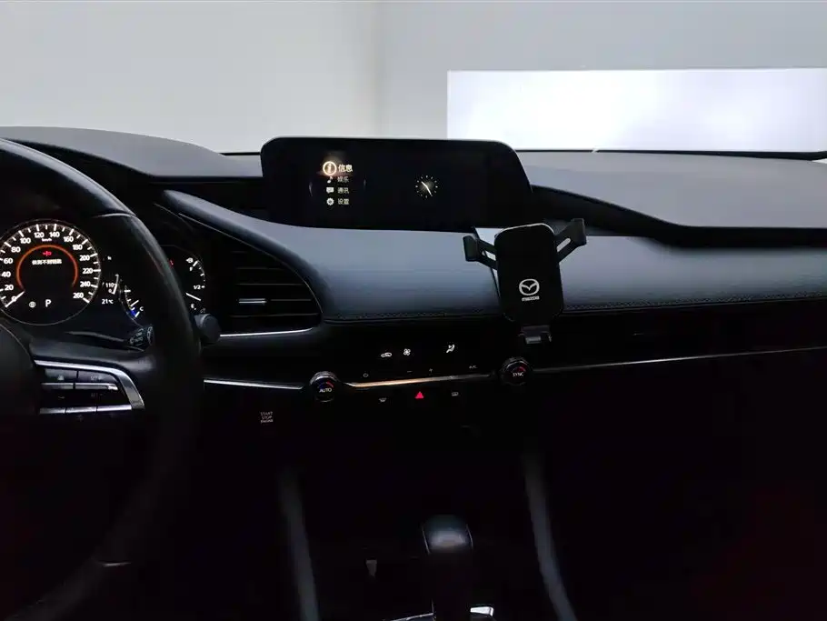 MAZDA 3 ANGKESAILA