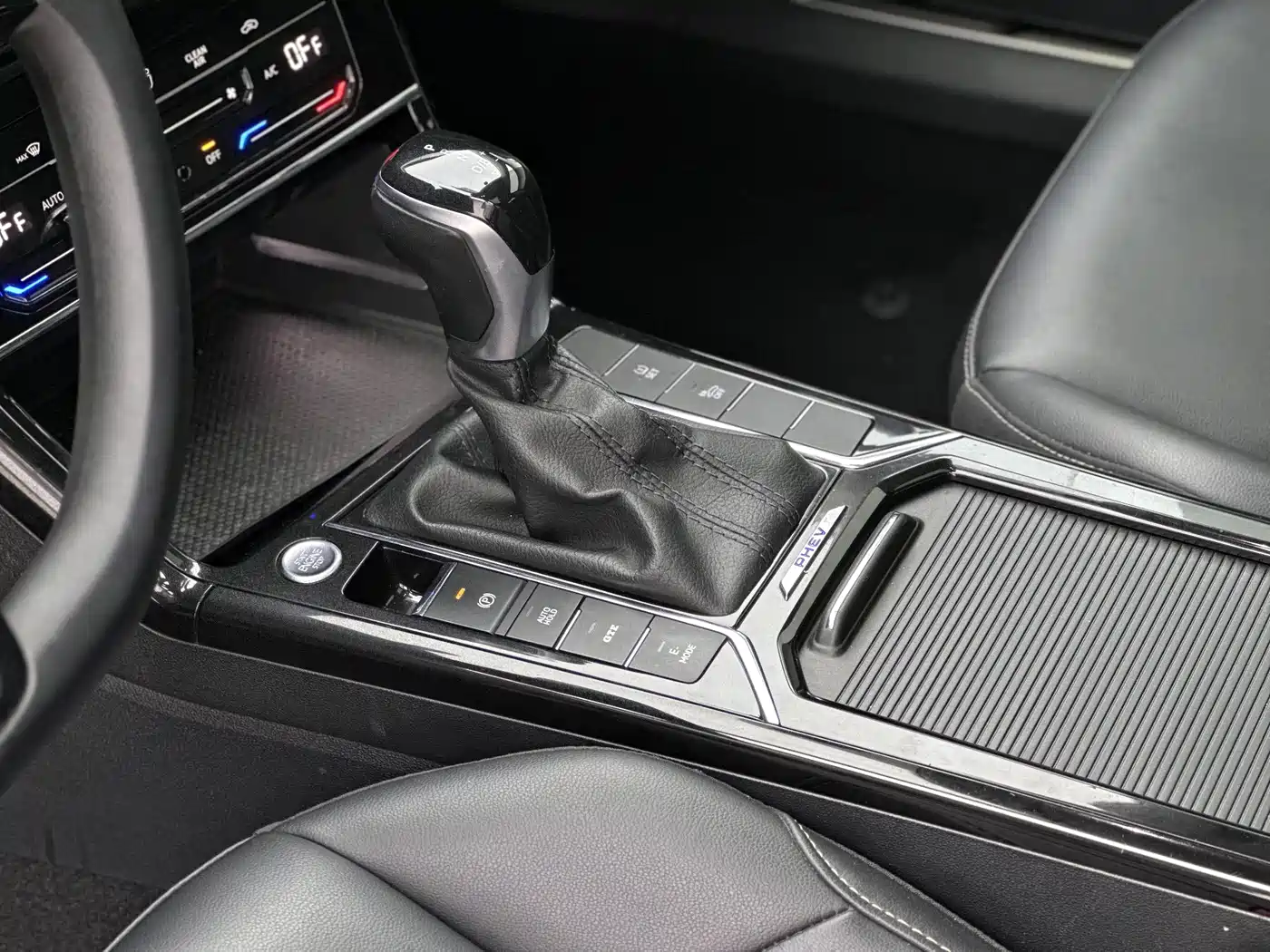 VOLKSWAGEN PASSAT NEW ENERGY