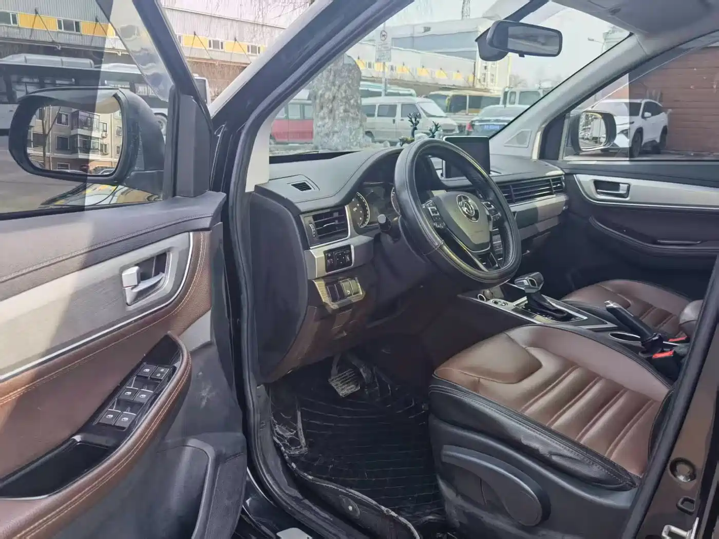 Dongfeng Fengxing Jingyi X6 2018 2017 Joy Series 1.5T CVT Luxury
