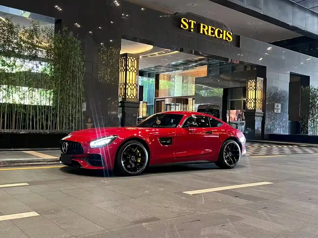 Фото 9 - Mercedes-Benz AMG GT
