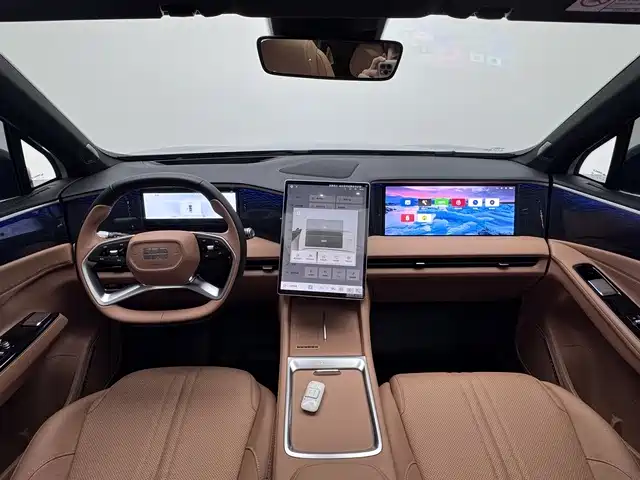 Geely Galaxy Galaxy L7 2025 EM-i 115km Explorer+ Edition фото 9