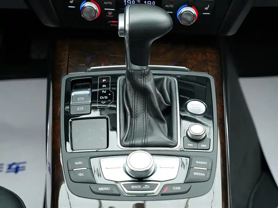 Audi A6L 2012 30 FSI Luxury фото 18