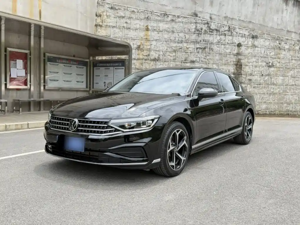 Volkswagen Magotan 2025 2025 Facelift II Public Edition 330TSI DSG Luxury