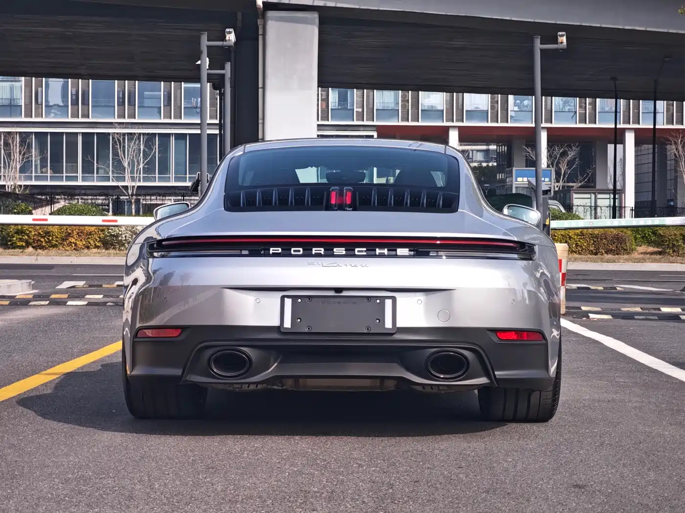 Porsche 911 2025 Carrera 3.0T фото 6