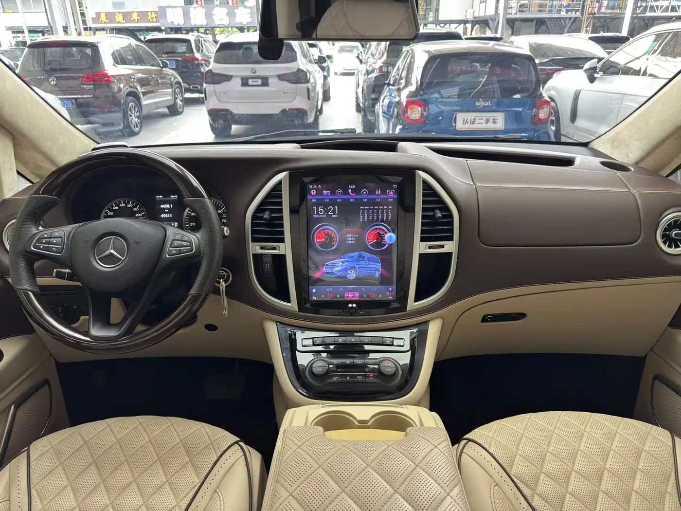 Photo 17 - Mercedes-Benz Vito
