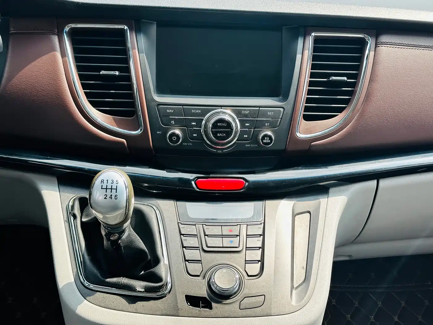 JAC Refine M5 2018 2017 1.9T Diesel Manual Official Edition
