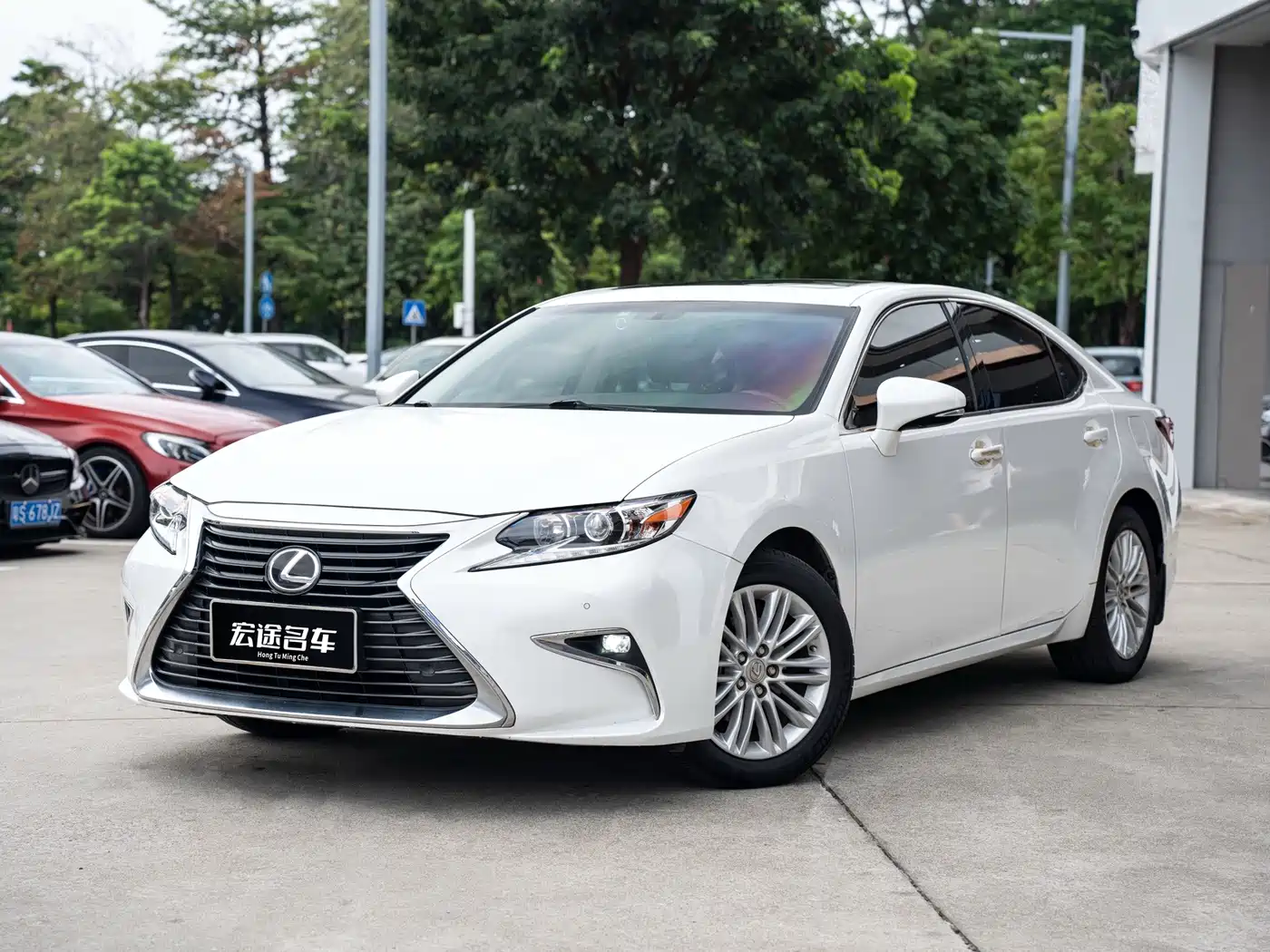 Lexus ES