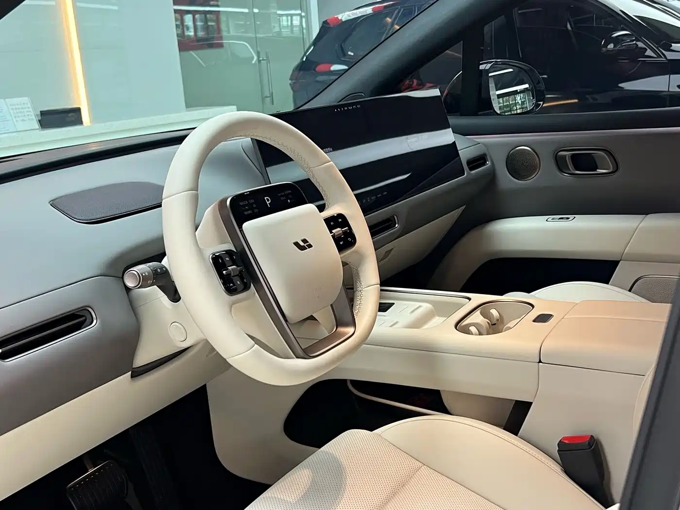 Li Auto i6 2025 2025 2WD Base Model