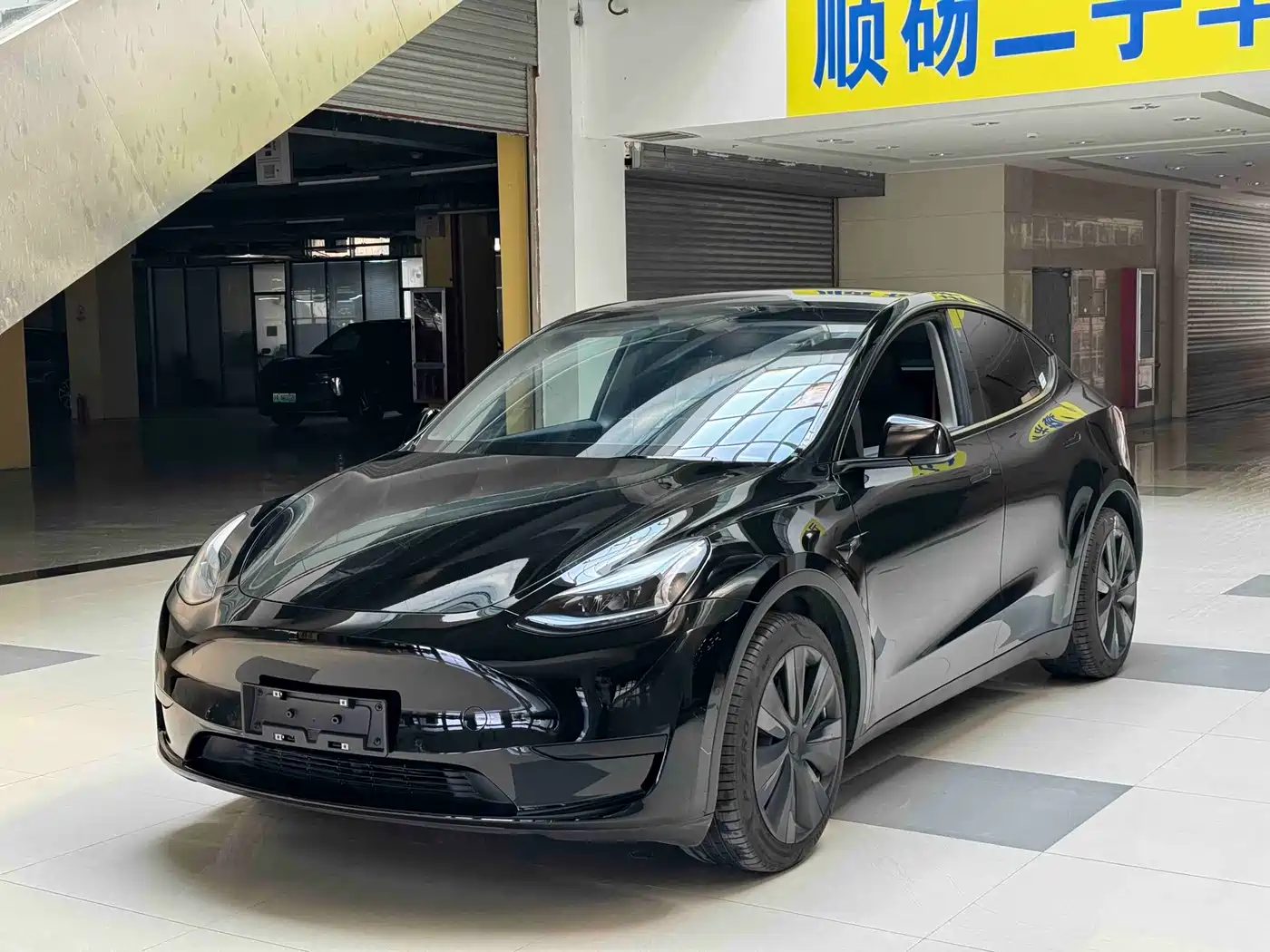 TESLA MODEL Y