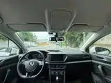 صورة 10 - Volkswagen Tharu