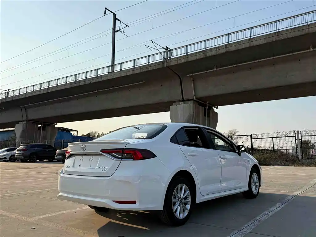 Toyota Corolla 2021 1.2T S-CVT Elite PLUS Edition фото 5
