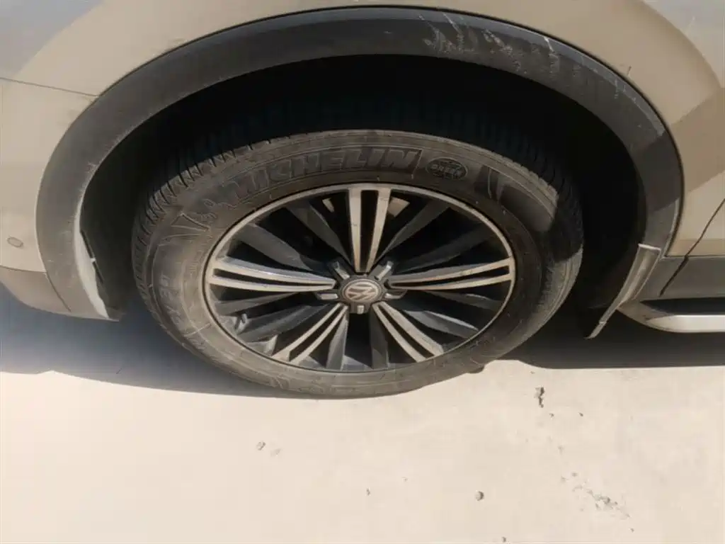 Volkswagen Tiguan L 2017 330TSI Automatic 2WD Flagship Edition фото 23
