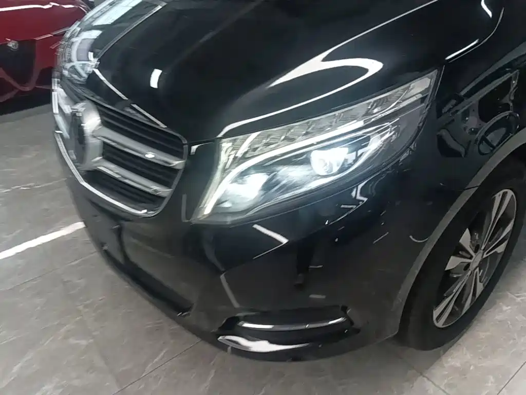Mercedes-Benz V-Class 2017 2017 Model V 260 L Premium Extended Edition
