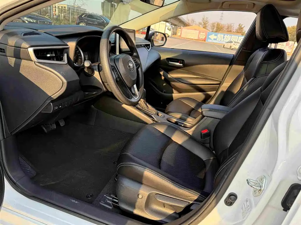 Toyota Corolla 2021 1.2T S-CVT Elite PLUS Edition фото 9