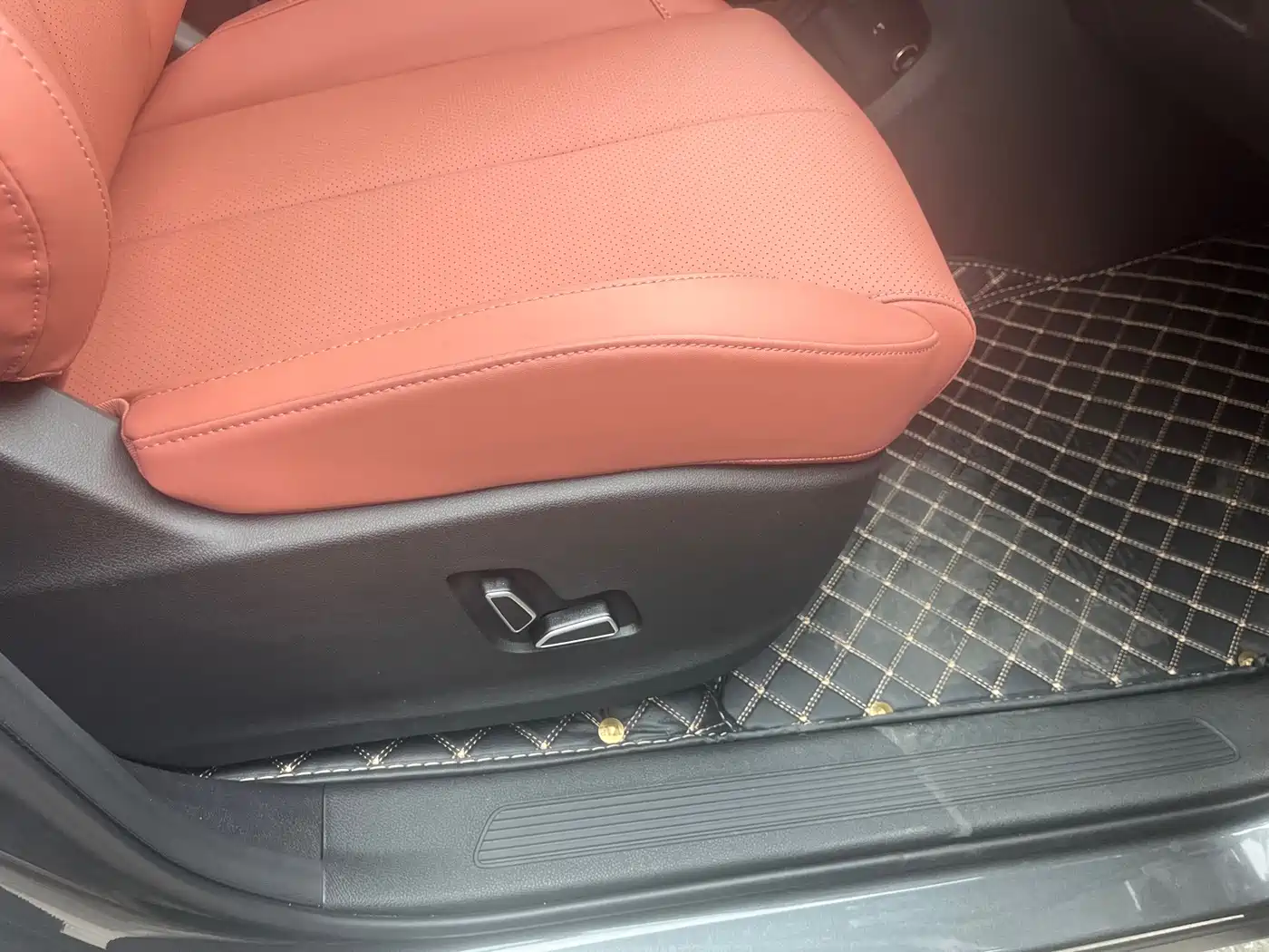 Changan CS75 2025 2025 PRO 1.5T Premium 7-Seater