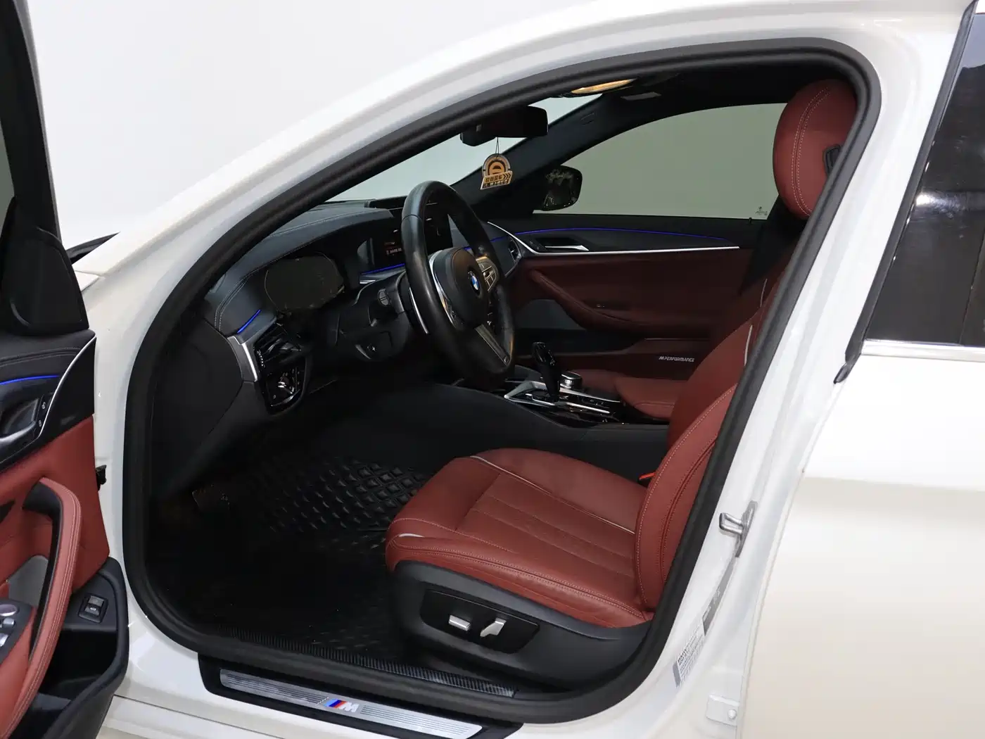 BMW 5 Series 2023 Facelift 530Li Leading M Sport Package фото 21