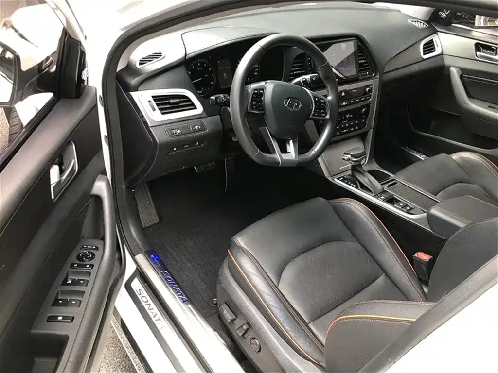 Hyundai Sonata 2015 1.6T GLX Leading фото 7