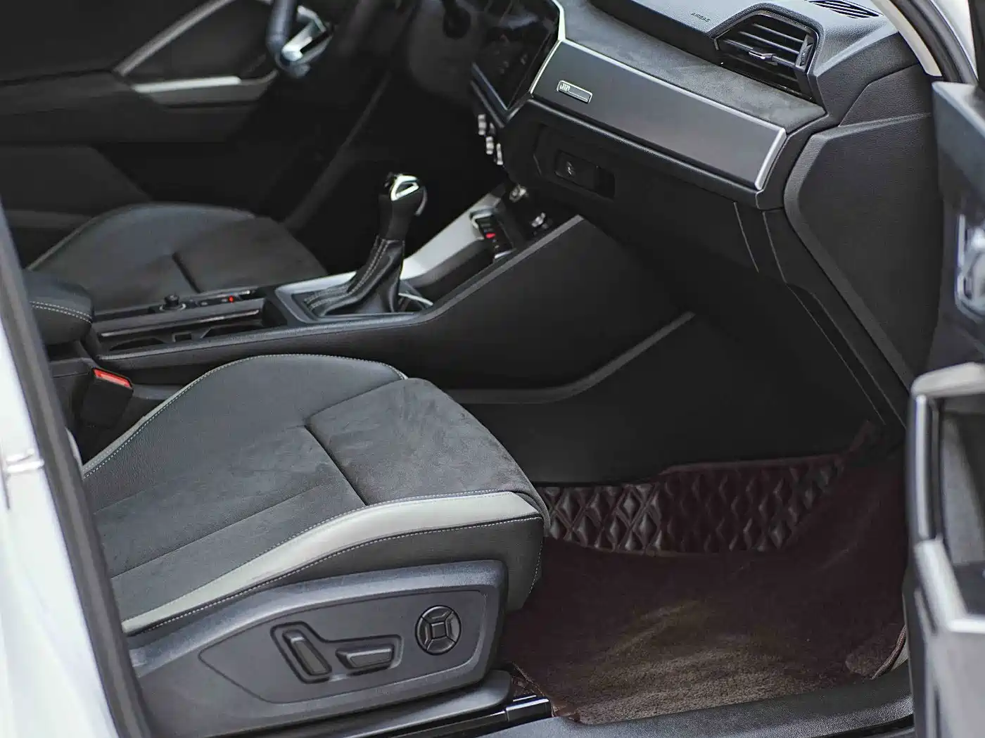 Audi Q3 2022 35 TFSI Fashion Dynamic фото 21